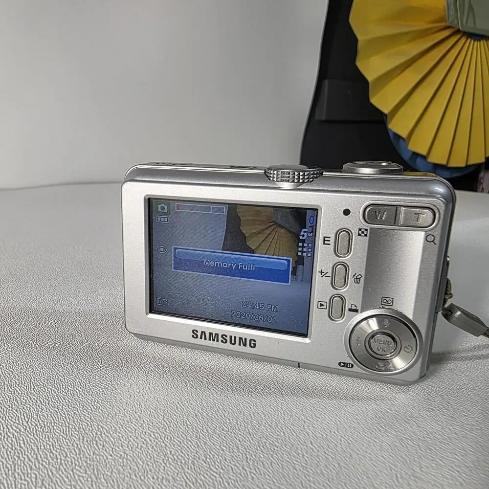 Samsung Digimax S1000 10.1 Mega-Pixel Digital Camera Display- Tested